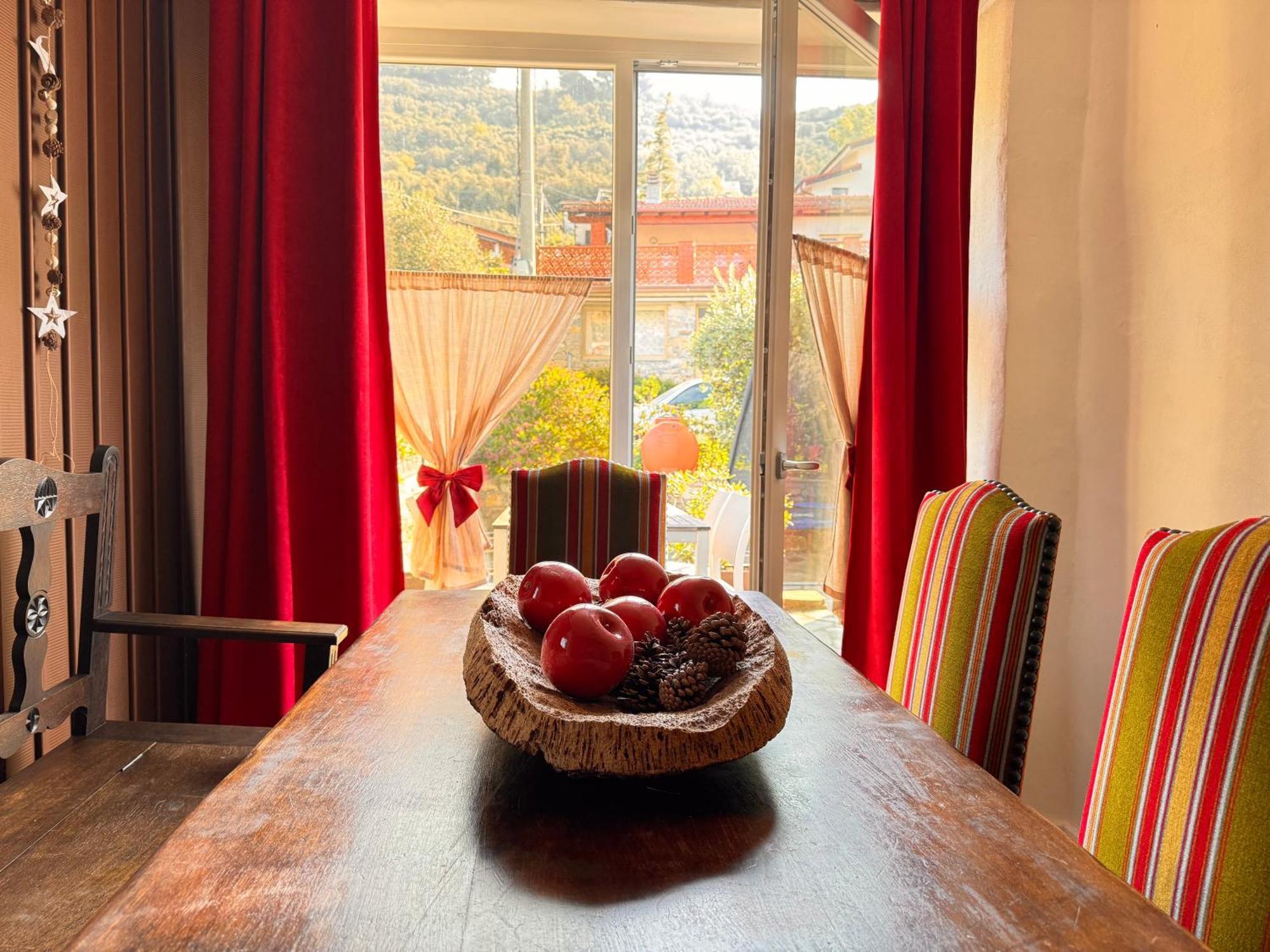 Casa Bisou Italia Wifi Et Parking Free Privato Villa Diano San Pietro ภายนอก รูปภาพ